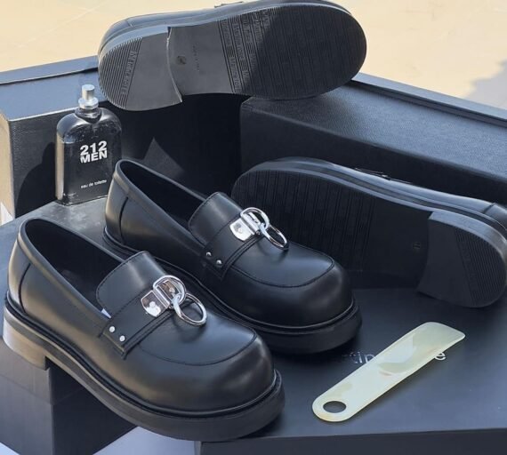 Buy trendy type shoes in Nigeria and best online store for clothes and shoes in Nigeria