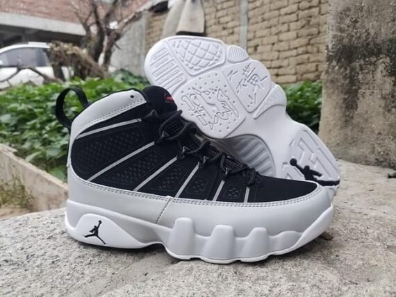 Air Jordan-Black/Grey white Sneakers