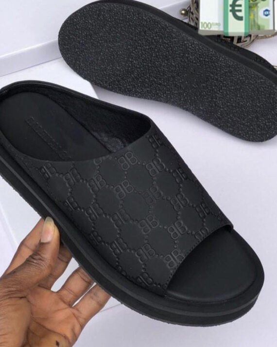 Buy trendy type Balenciaga slides in Nigeria
