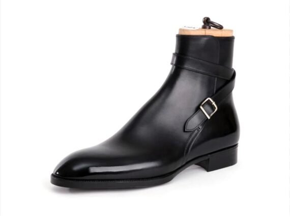 Buy trendy type in black leather boots for shoppers and explore the best online store for clothes and shoes.