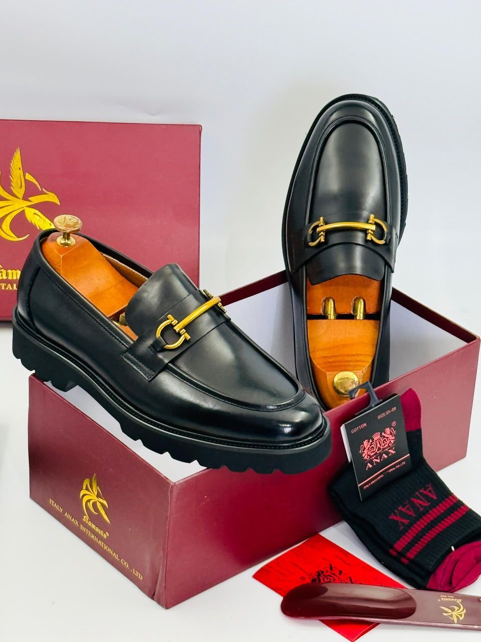 Anax Esquisite Loafers